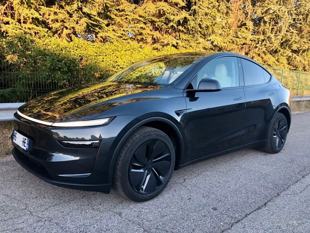 TESLA MODEL Y (2) 308 LONG RANGE RWD 83.1 KWH